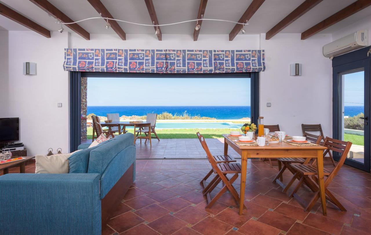 Cristelia Seafront & Pool Villa Lakhania Extérieur photo