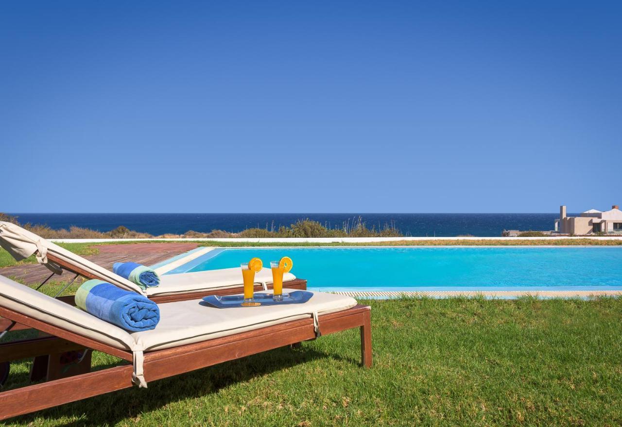 Cristelia Seafront & Pool Villa Lakhania Extérieur photo